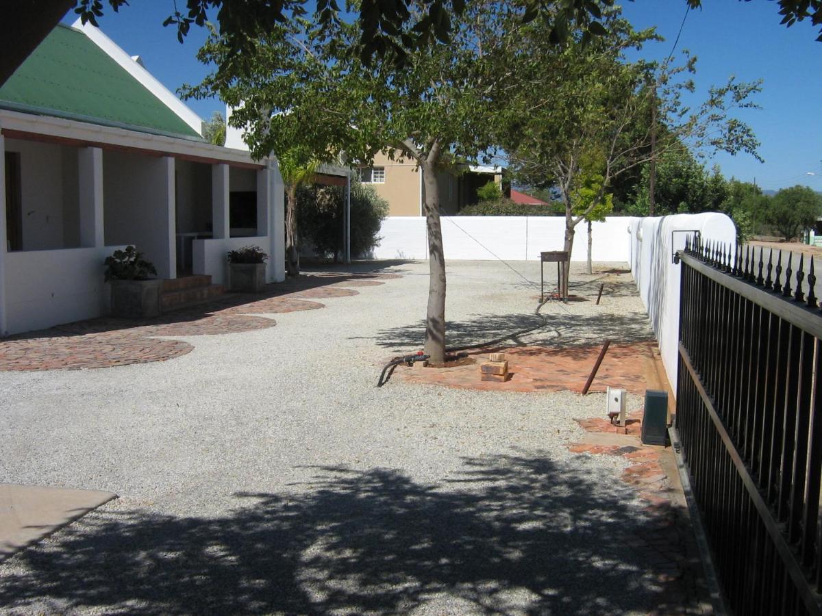 Hotel Aant Dorpseind à Vanrhynsdorp Extérieur photo